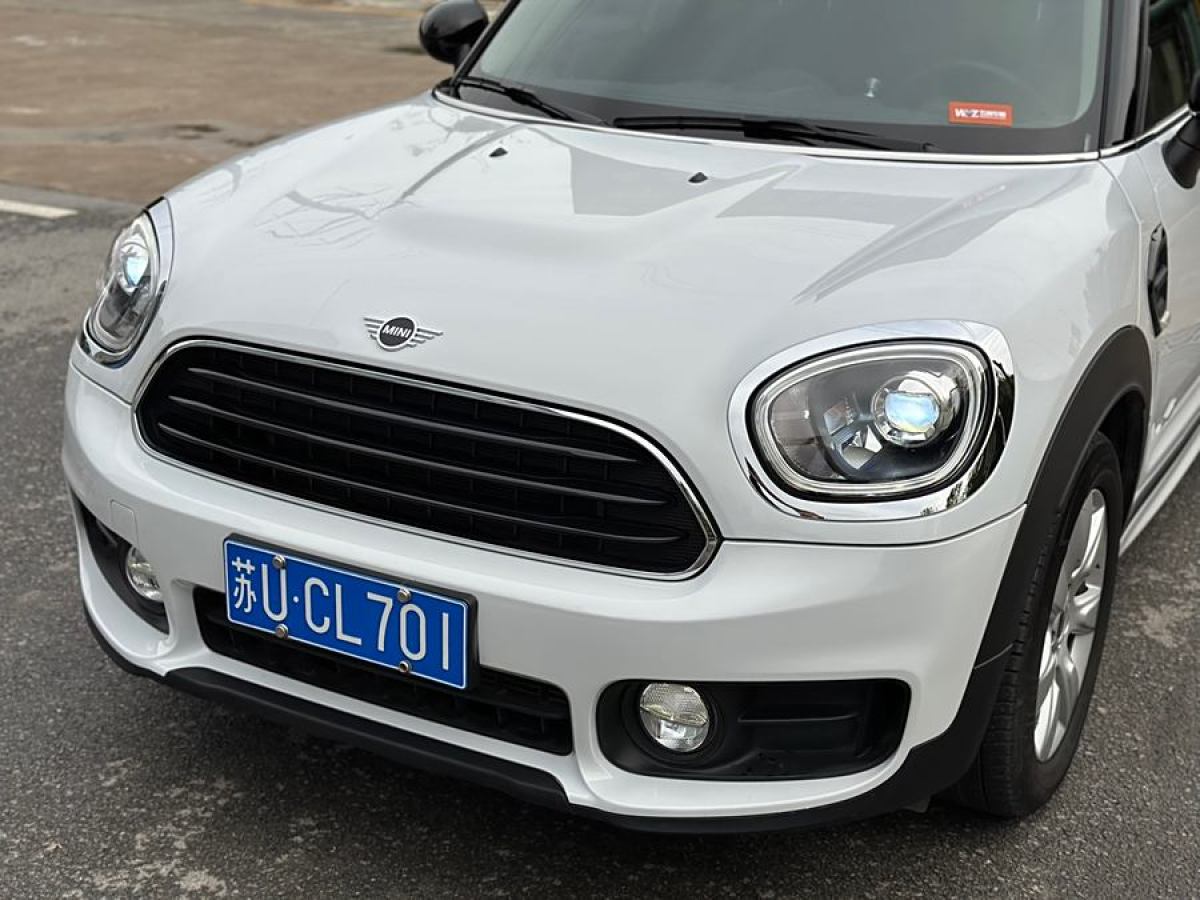 MINI COUNTRYMAN  2018款 1.5T COOPER ALL4 經(jīng)典派圖片