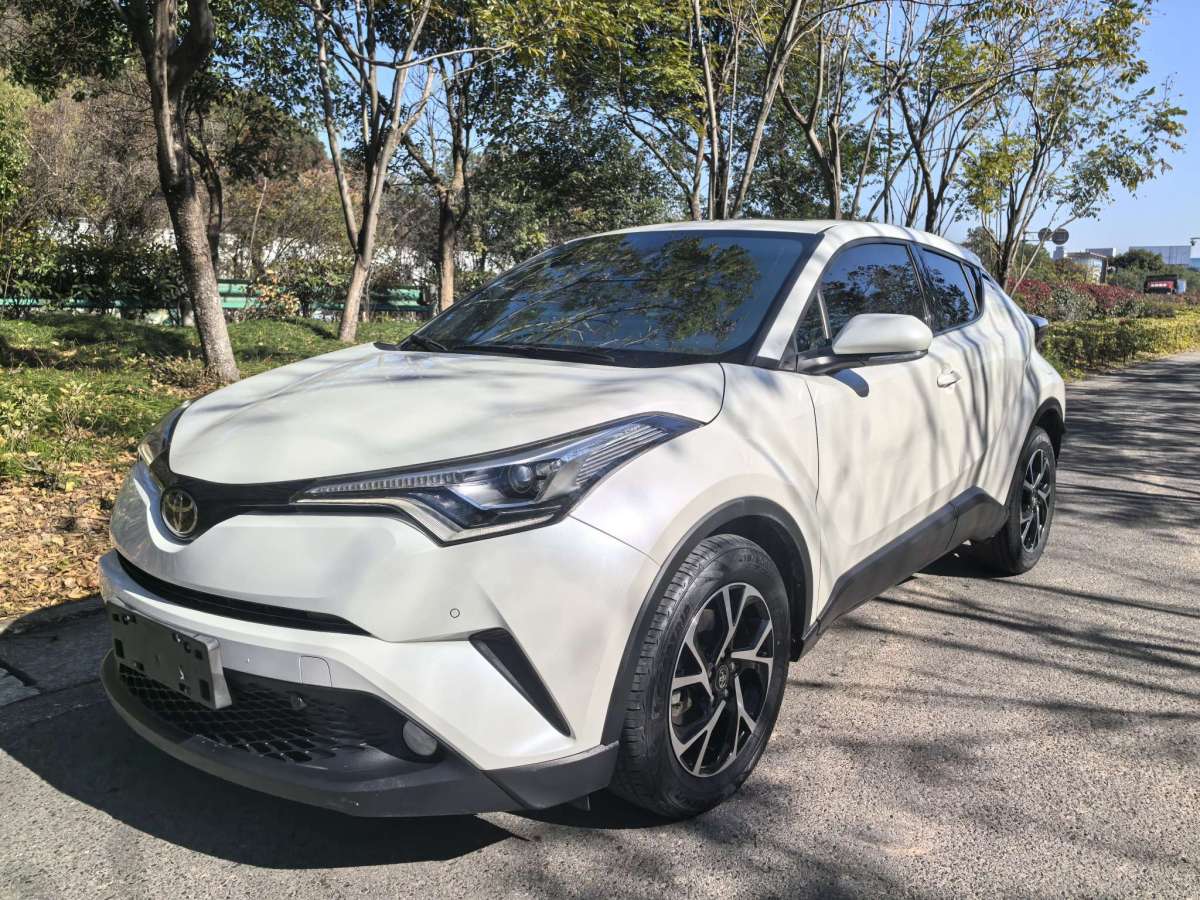 豐田 C-HR  2018款 2.0L 豪華版 國(guó)V圖片