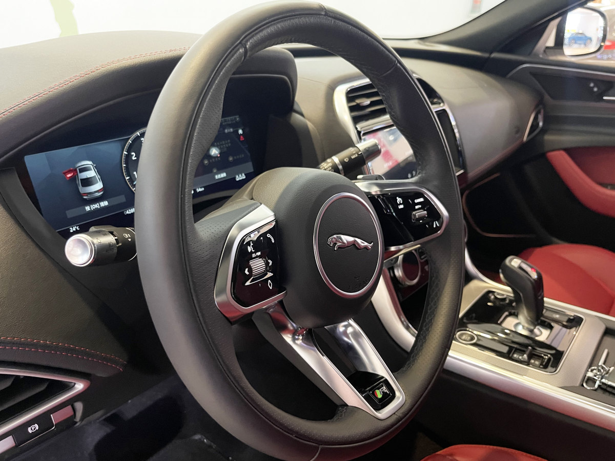 捷豹 XEL  2022款 2.0T 250PS R-DYNAMIC S進(jìn)取運(yùn)動(dòng)版圖片