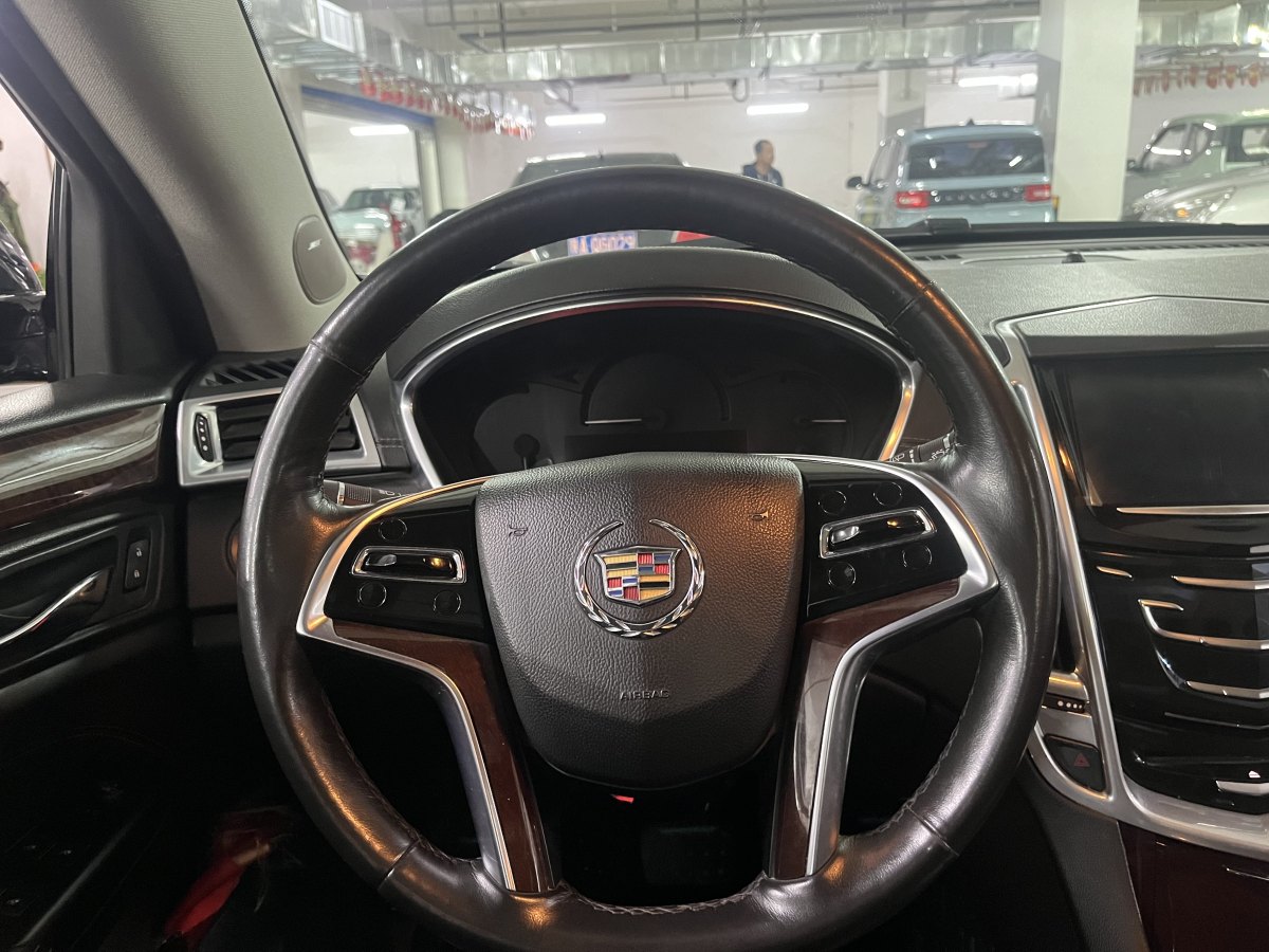 凱迪拉克 SRX  2012款 3.0L 領(lǐng)先型圖片