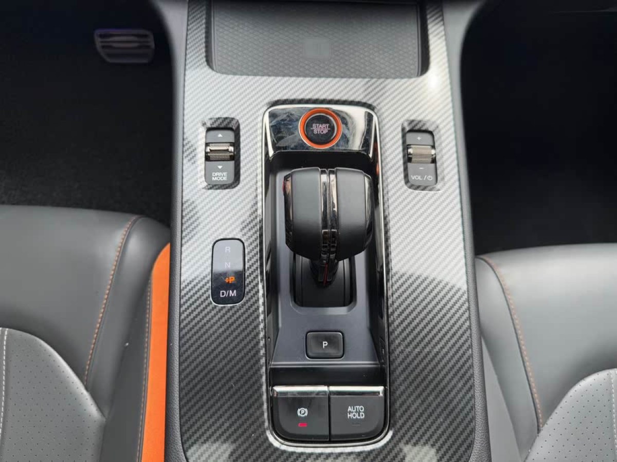 廣汽傳祺 影豹  2022款 270T 影豹J16 R-style賽道版圖片
