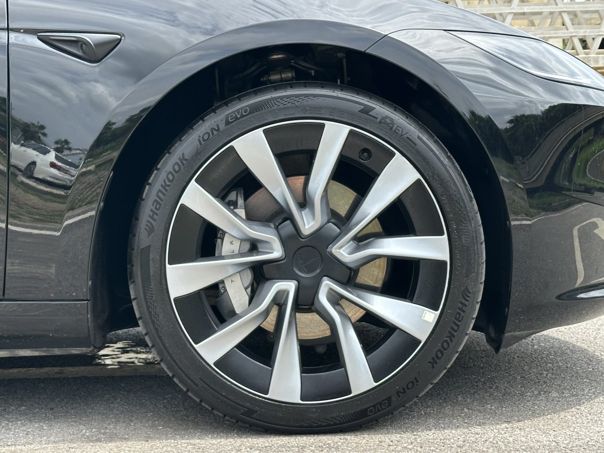 2024年1月特斯拉 Model 3  2023款 煥新版 后輪驅(qū)動(dòng)