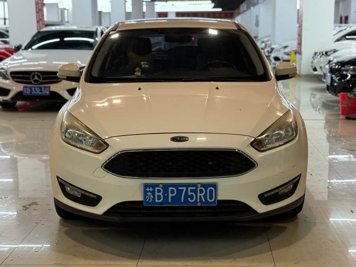 福特 ?？怂? 2015款 兩廂 1.6L 自動(dòng)風(fēng)尚型圖片