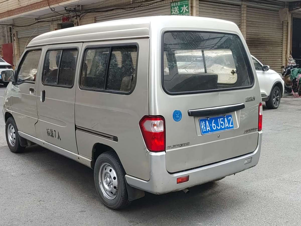 五菱 五菱之光  2010款 1.2L新版實(shí)用型長車身LAQ圖片