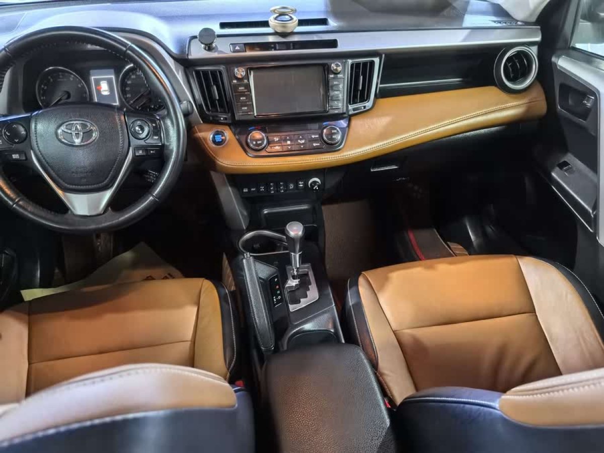 豐田 RAV4榮放  2018款 2.5L 自動(dòng)四驅(qū)精英i版圖片