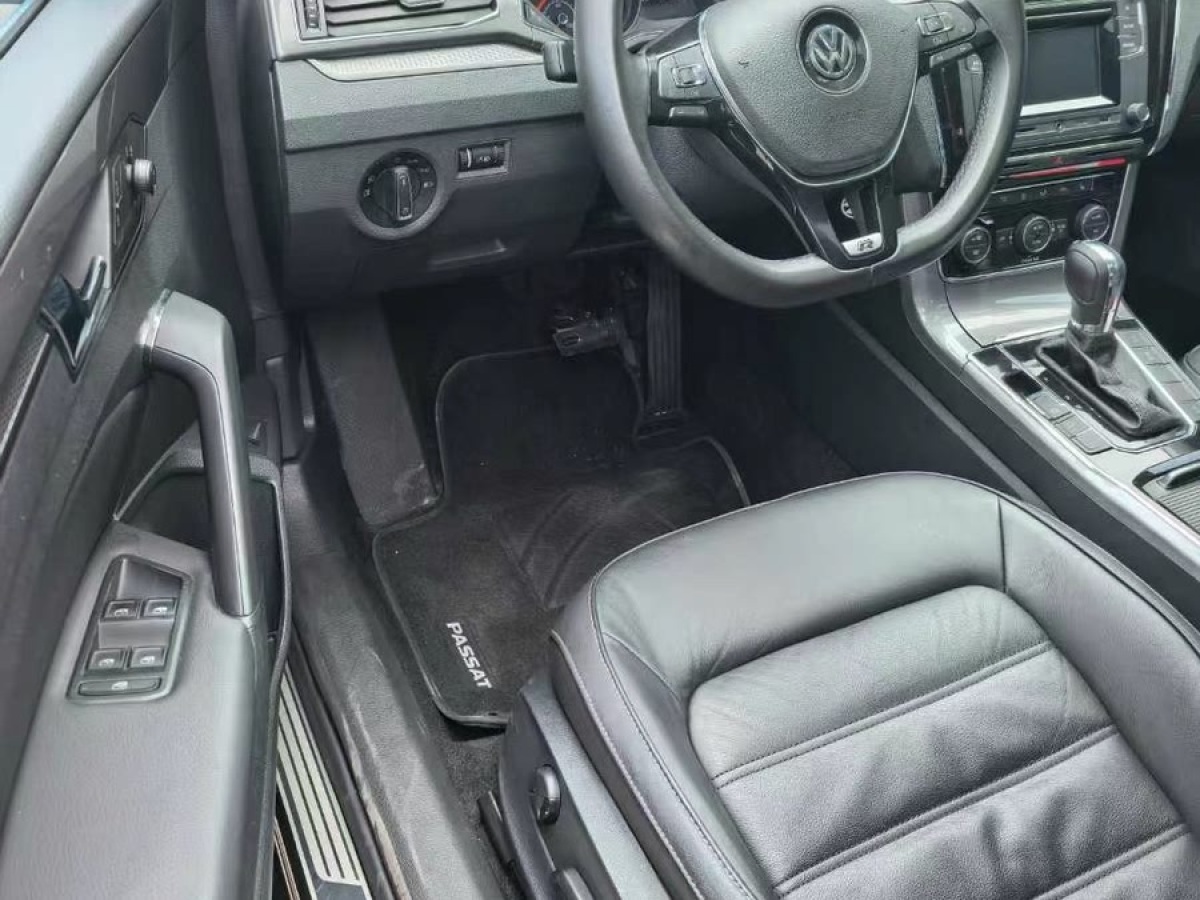 大眾 帕薩特  2015款 1.8TSI DSG尊榮版圖片