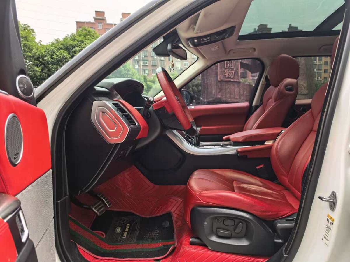 路虎 攬勝運(yùn)動版  2015款 3.0 V6 SC HSE DYNAMIC圖片
