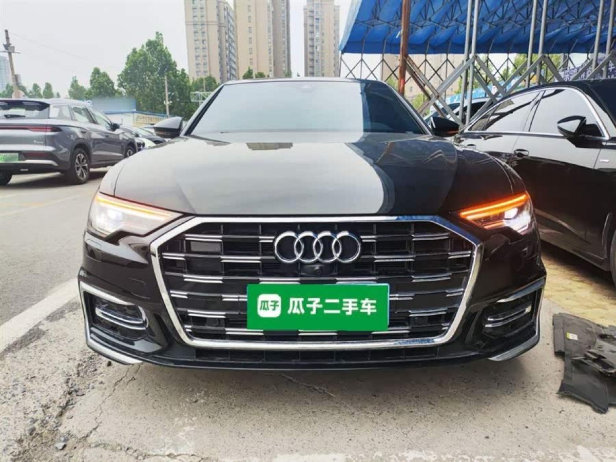 奧迪 奧迪A6L  2023款 改款 45 TFSI 臻選動(dòng)感型圖片