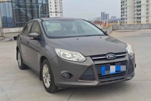 福克斯 福特 兩廂經(jīng)典 1.8L 自動(dòng)酷白典藏版