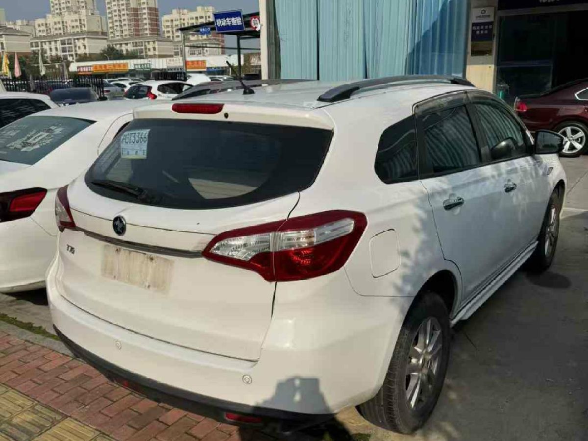 啟辰 T70  2015款 1.6L 手動(dòng)睿行版圖片