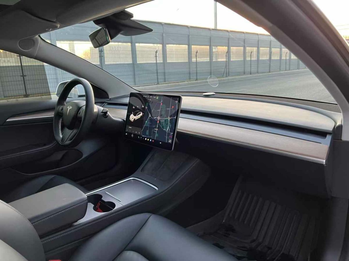 特斯拉 Model S  2021款 Plaid Plus 版圖片