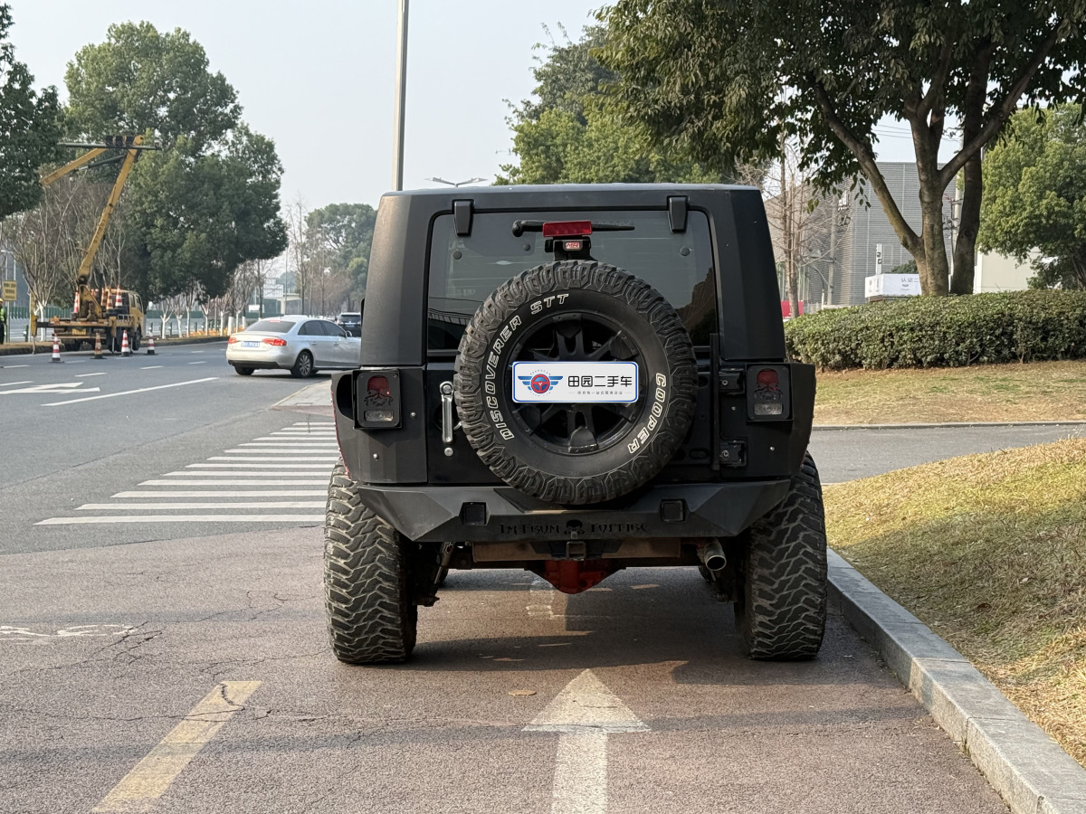 Jeep 牧馬人  2008款 3.8L Sahara 兩門版圖片