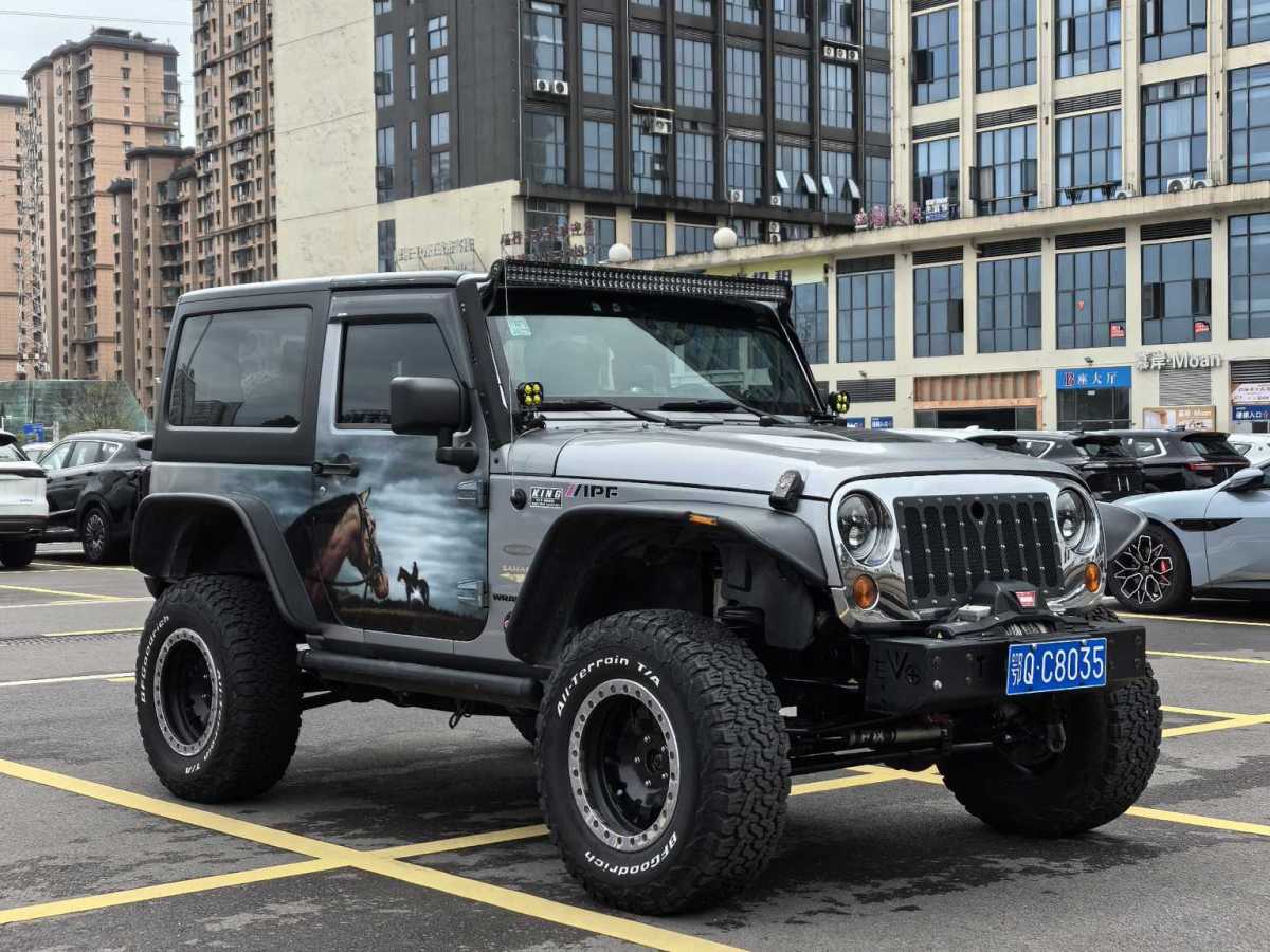 2014年9月Jeep 牧馬人  2013款 3.6L Sahara 兩門版