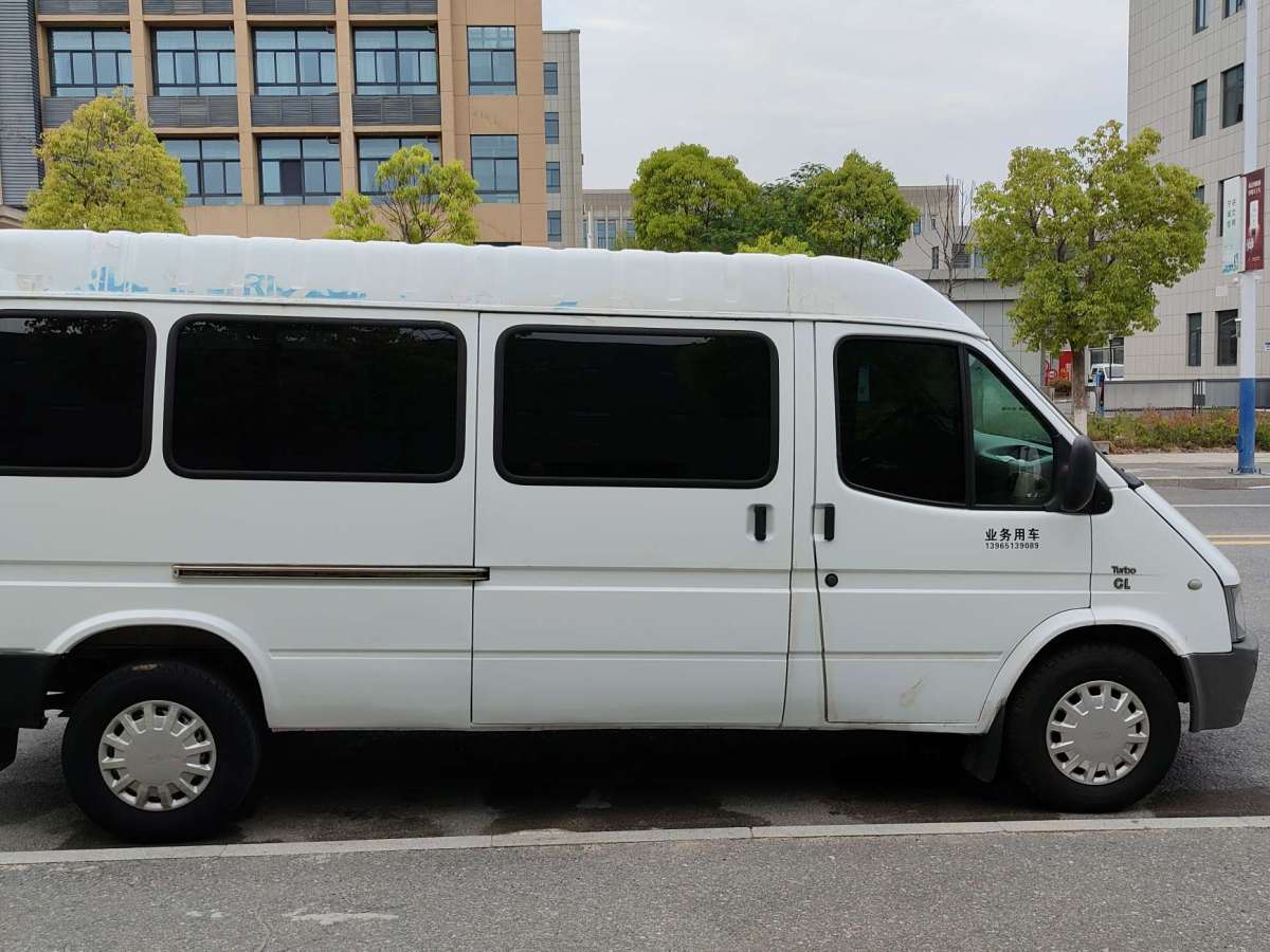 福特 經(jīng)典全順  2015款 2.8T柴油多功能車長軸6座中頂JX493ZLQ4圖片