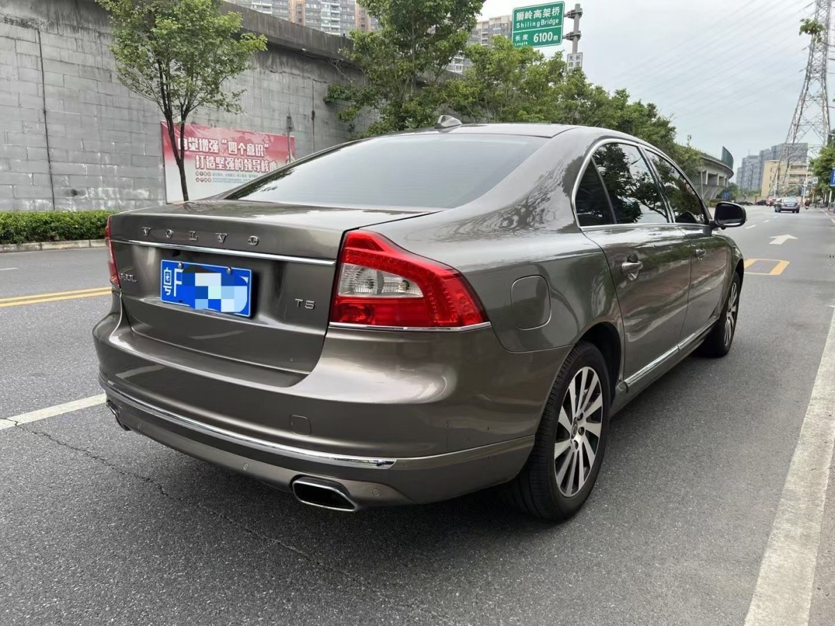 2013年10月沃爾沃 S80  2014款 S80L 2.0T T5智雅版