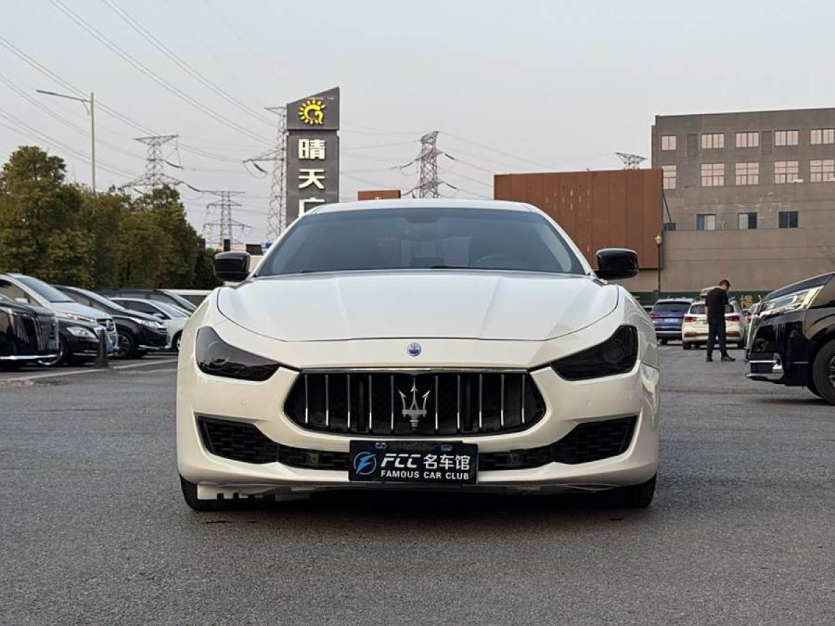 瑪莎拉蒂 Ghibli  2014款 3.0T 標(biāo)準(zhǔn)版圖片