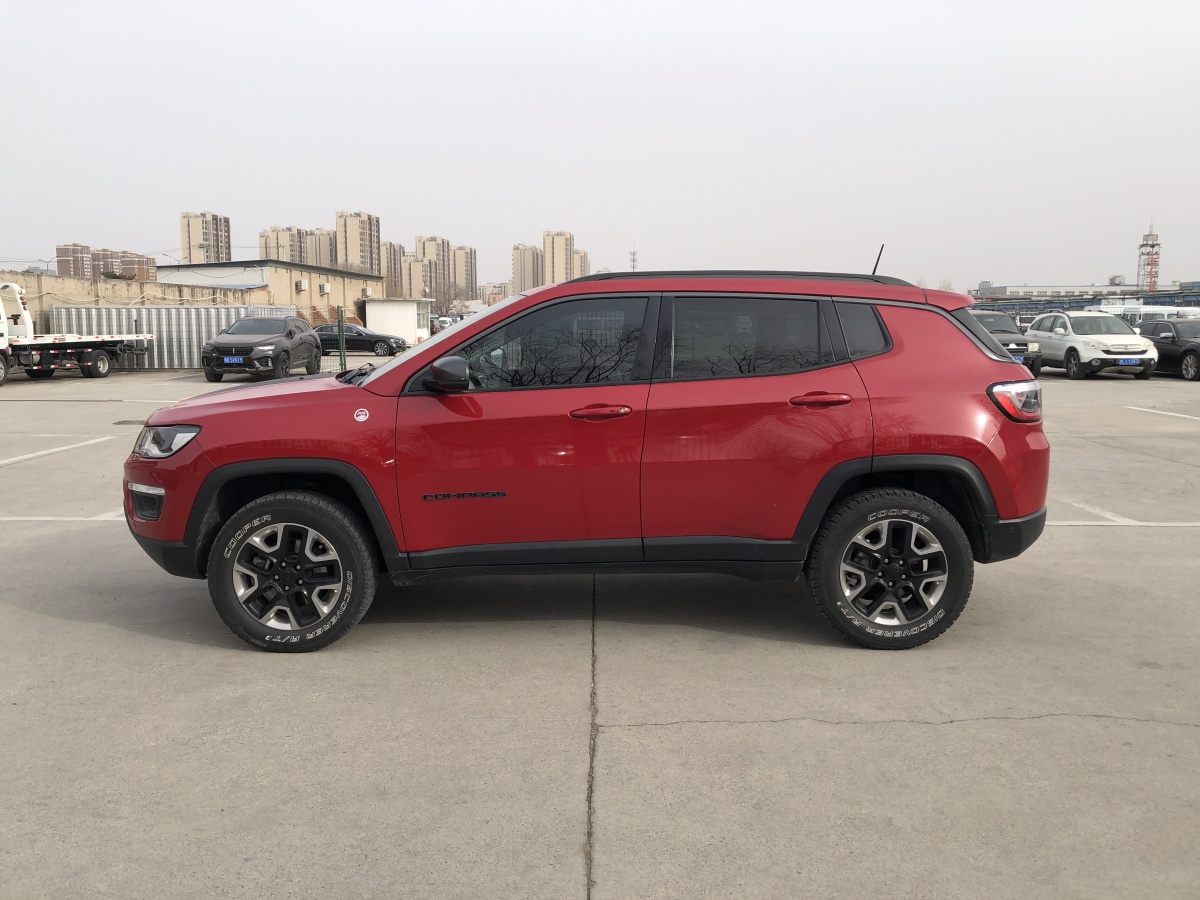 Jeep 指南者  2017款 200TS 自動(dòng)高性能四驅(qū)版圖片