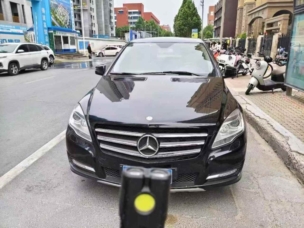 奔馳 奔馳R級(jí)  2014款 R 320 4MATIC 商務(wù)型圖片