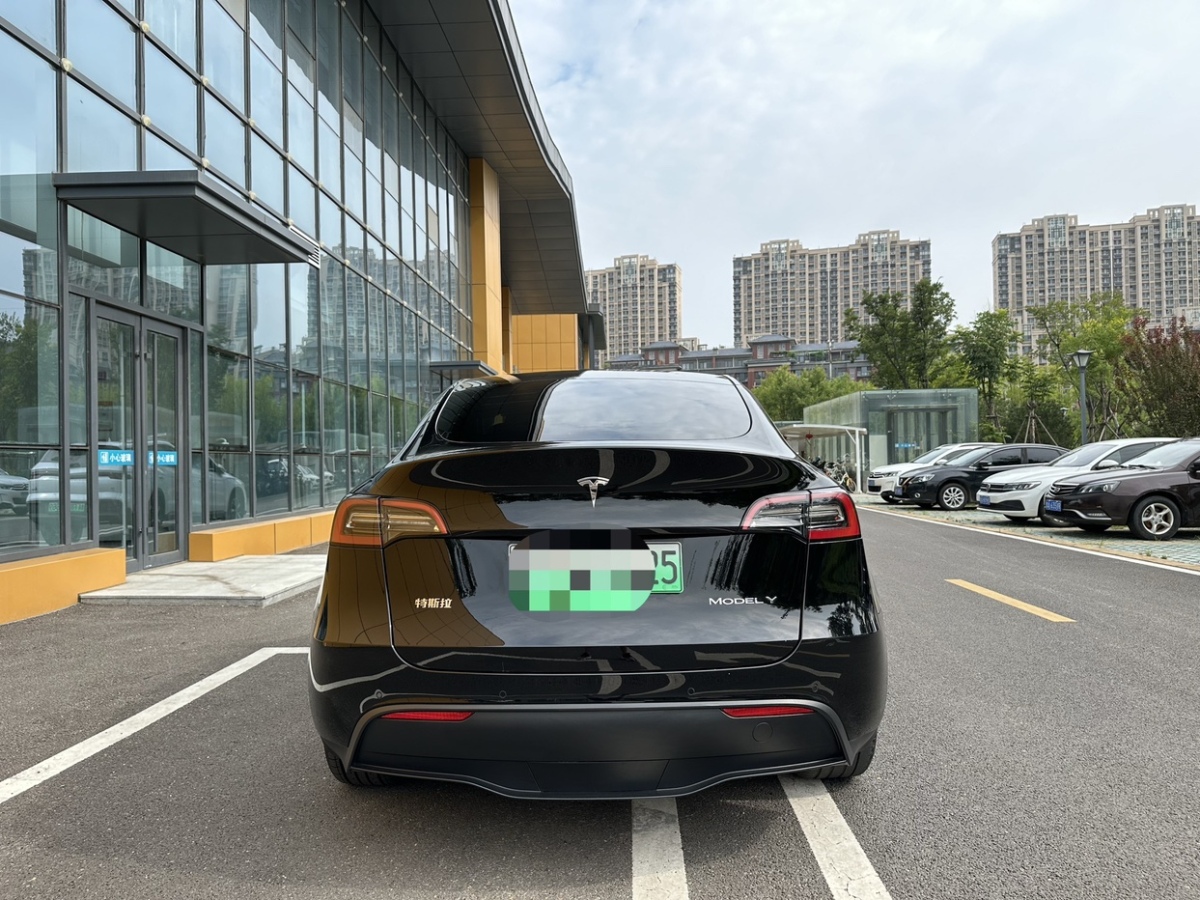 特斯拉 Model 3  2021款 標(biāo)準(zhǔn)續(xù)航后驅(qū)版圖片