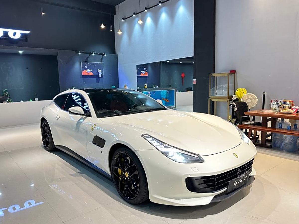 法拉利 GTC4Lusso  2017款 3.9T V8圖片