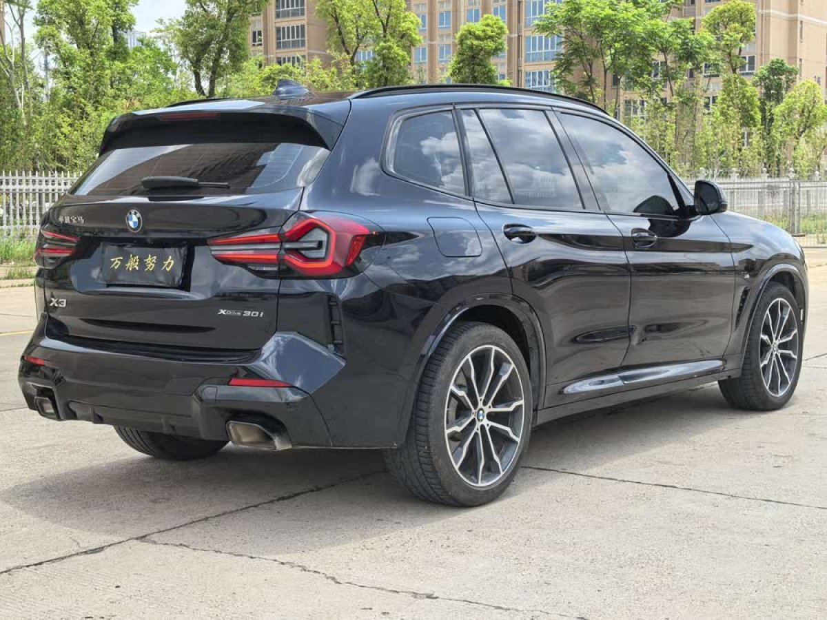 寶馬 寶馬X3  2022款 改款 xDrive30i 領(lǐng)先型 M曜夜套裝圖片