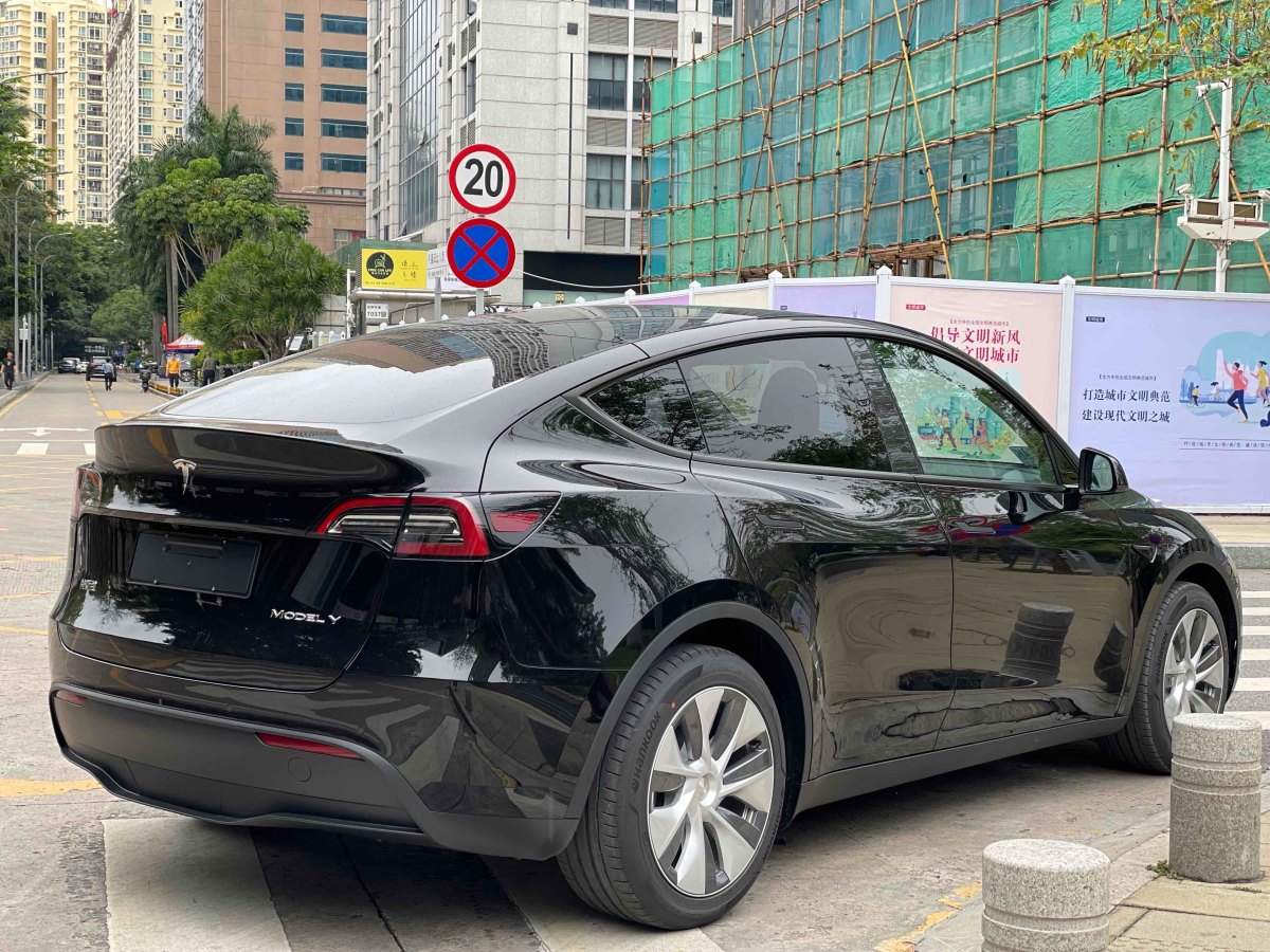 特斯拉 Model 3  2022款 后輪驅(qū)動(dòng)版圖片