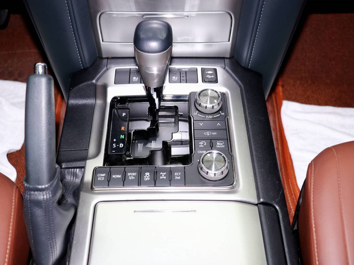 丰田 兰德酷路泽 丰田 兰德酷路泽(进口) 2019款 兰德酷路泽 5.7L VX-R GTS 12气 底升(中东)图片
