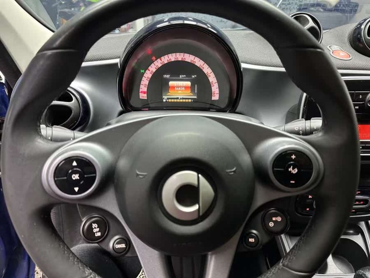 smart forfour  2016款 1.0L 52千瓦激情版圖片