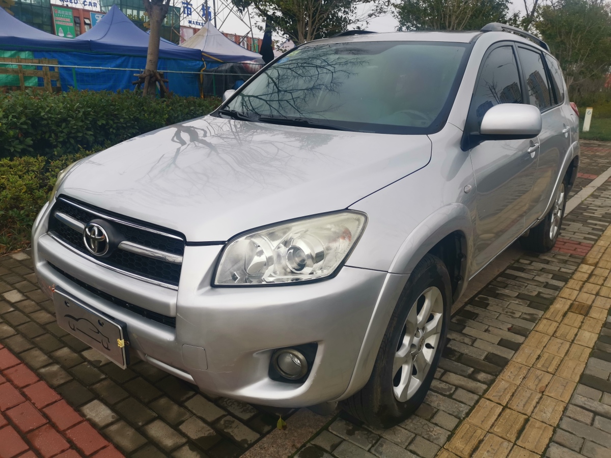 2010年3月丰田 rav4荣放 2010款 2.4l 自动豪华升级版