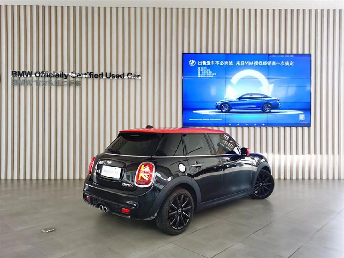 MINI MINI  2021款 2.0T COOPER S 經(jīng)典派 五門版圖片