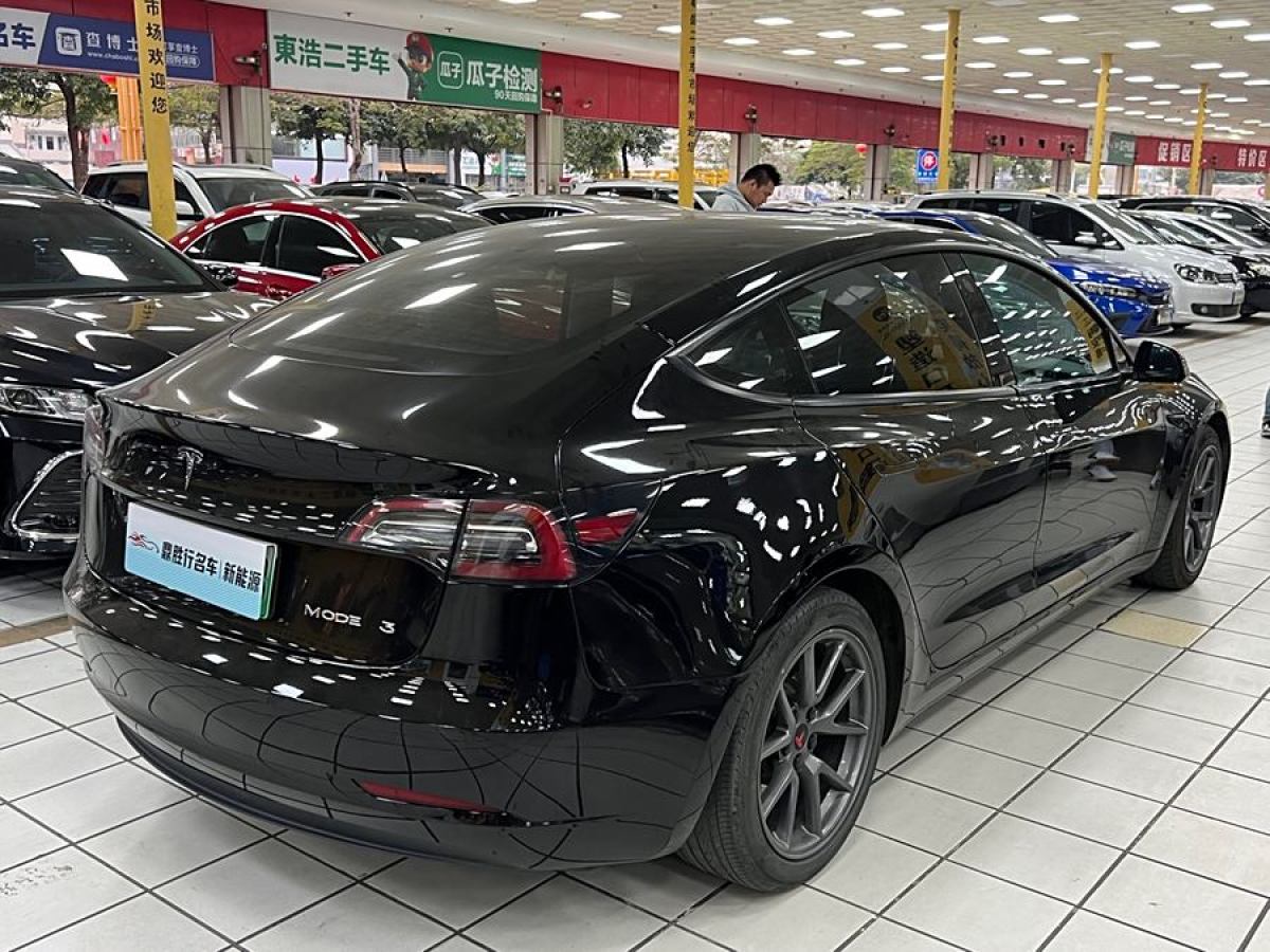 特斯拉 Model 3  2021款 改款 標(biāo)準(zhǔn)續(xù)航后驅(qū)升級(jí)版圖片