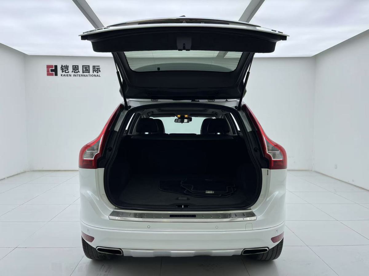 2018年1月沃爾沃 XC60  2017款 T5 智行升級版