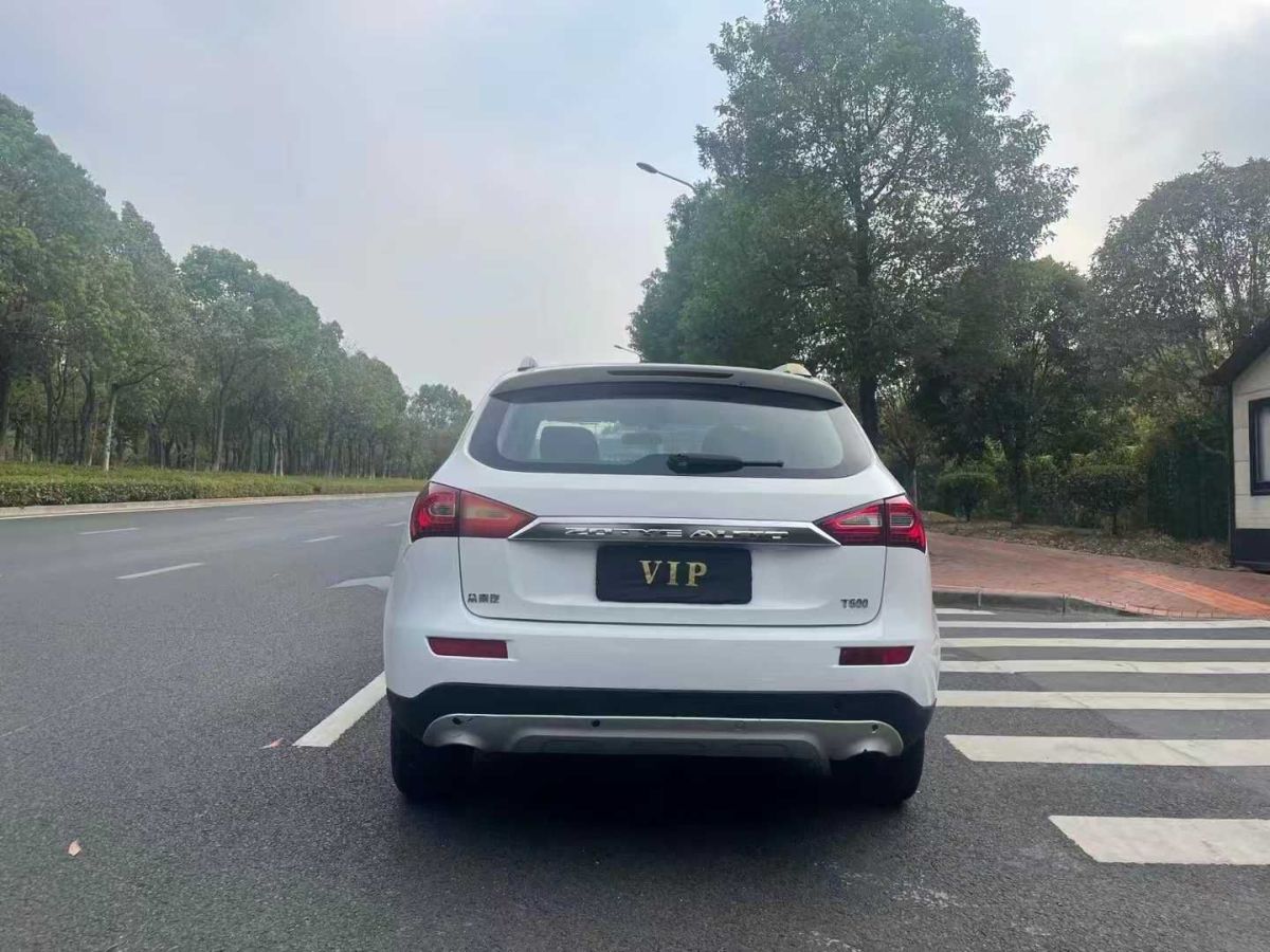 眾泰 T600  2016款 1.5T 手動(dòng)精英型圖片