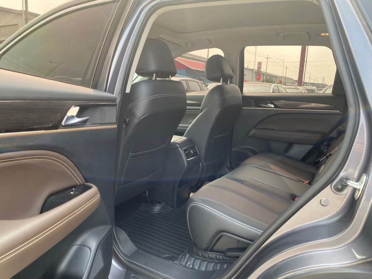 廣汽傳祺 GS5  2019款 270T 自動(dòng)尊享版圖片