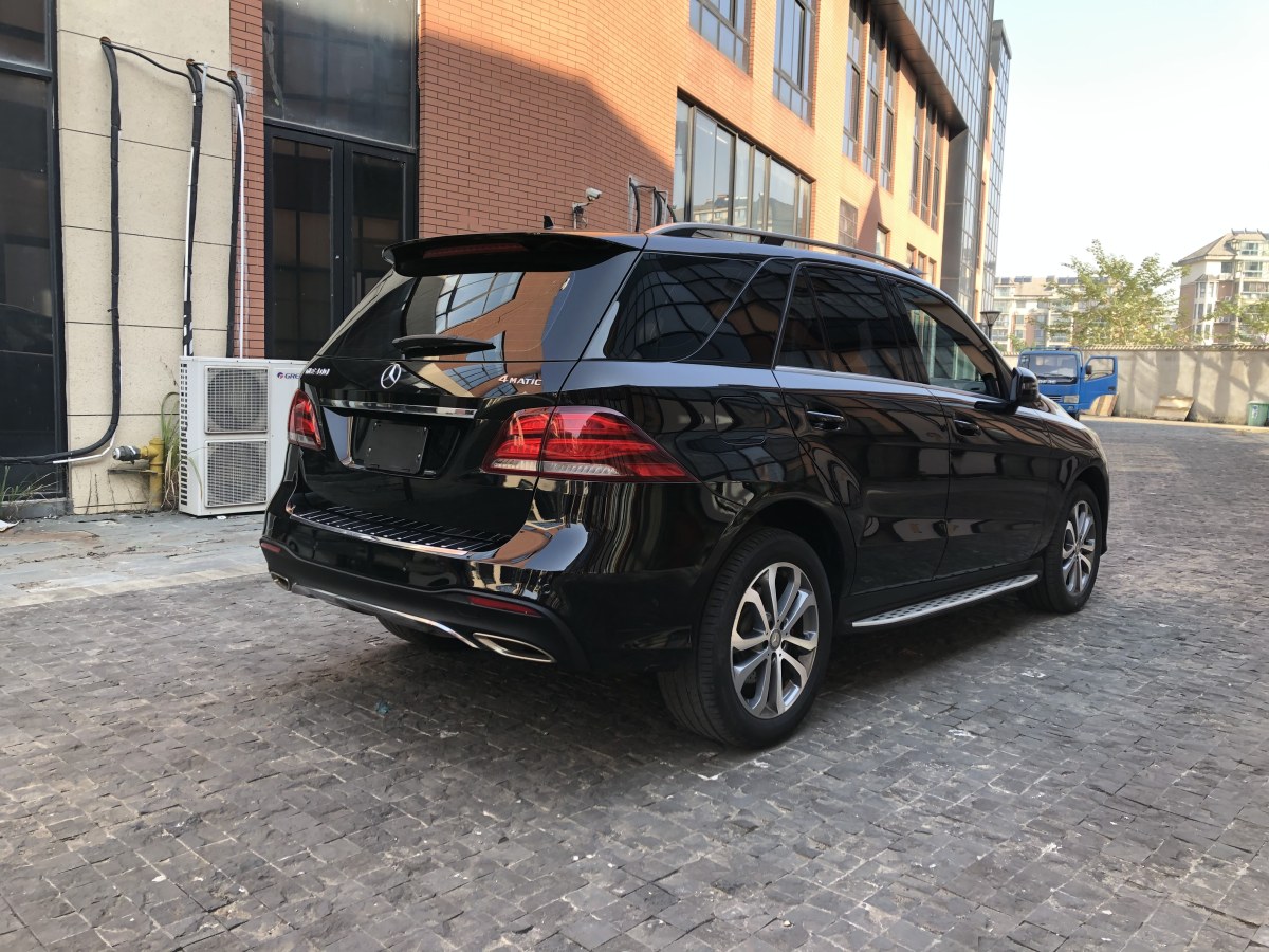 奔驰 奔驰gle  2016款 gle 320 4matic 动感型图片