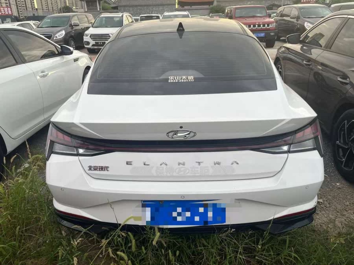 現(xiàn)代 伊蘭特  2023款 1.5L CVT LUX尊貴版圖片