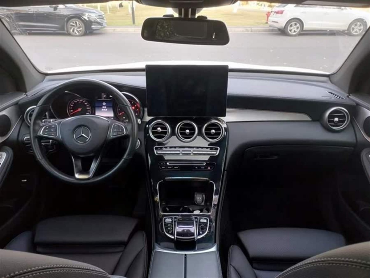 奔馳 奔馳GLC  2023款 改款 GLC 300 4MATIC 轎跑SUV圖片