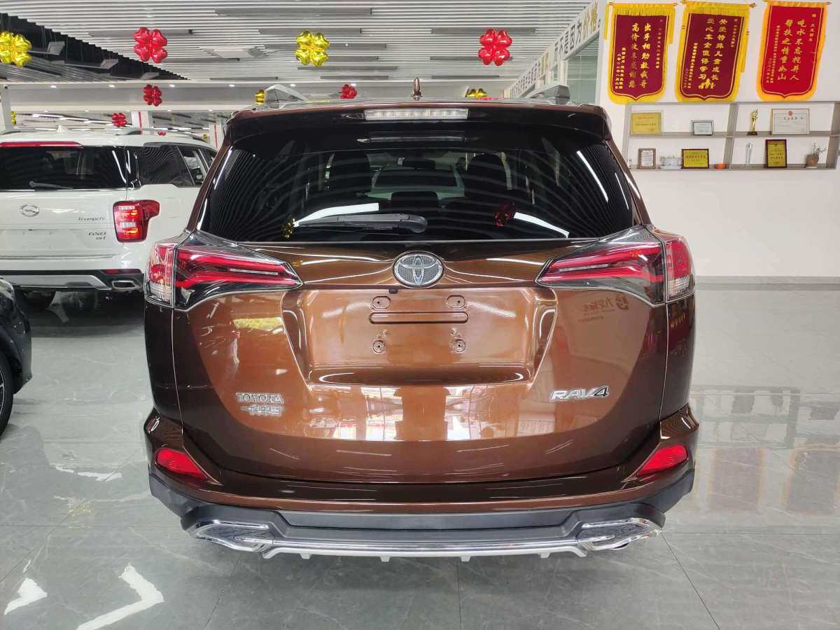 2019年7月豐田 RAV4榮放  2019款  2.0L CVT兩驅(qū)風(fēng)尚版 國VI