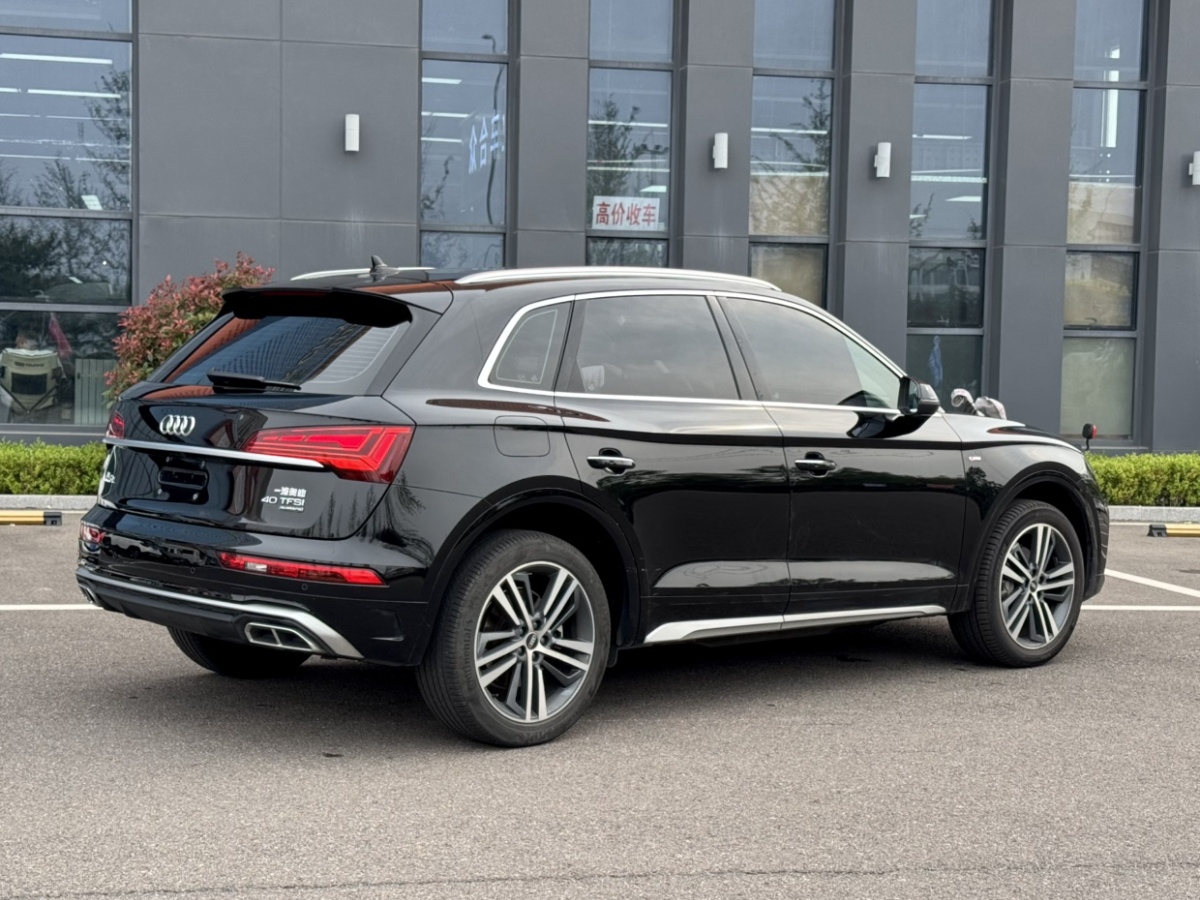 奧迪 奧迪Q5L  2022款 40T 時(shí)尚動(dòng)感型圖片