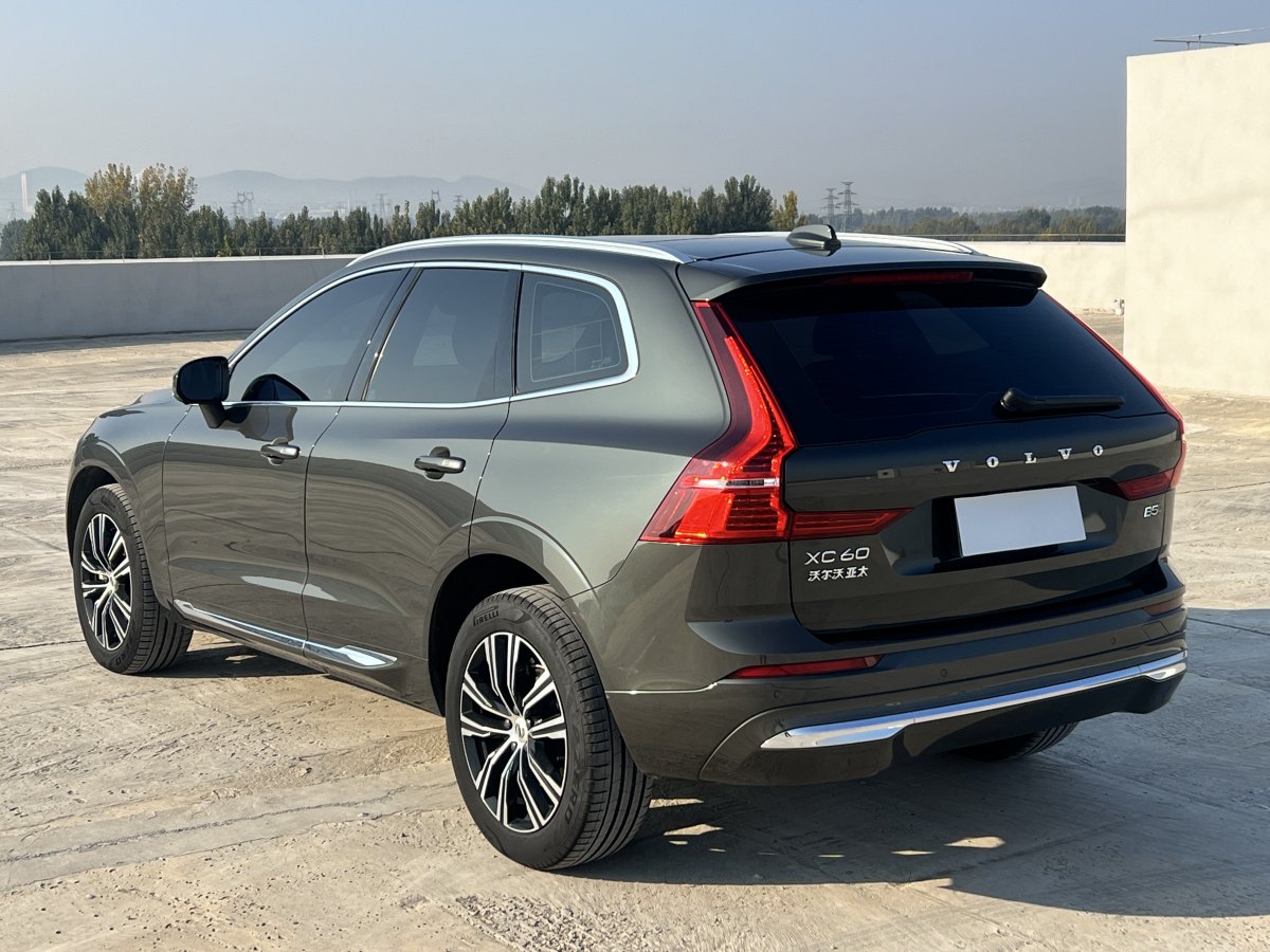 沃爾沃 XC60  2022款 B5 四驅(qū)智遠(yuǎn)豪華版圖片