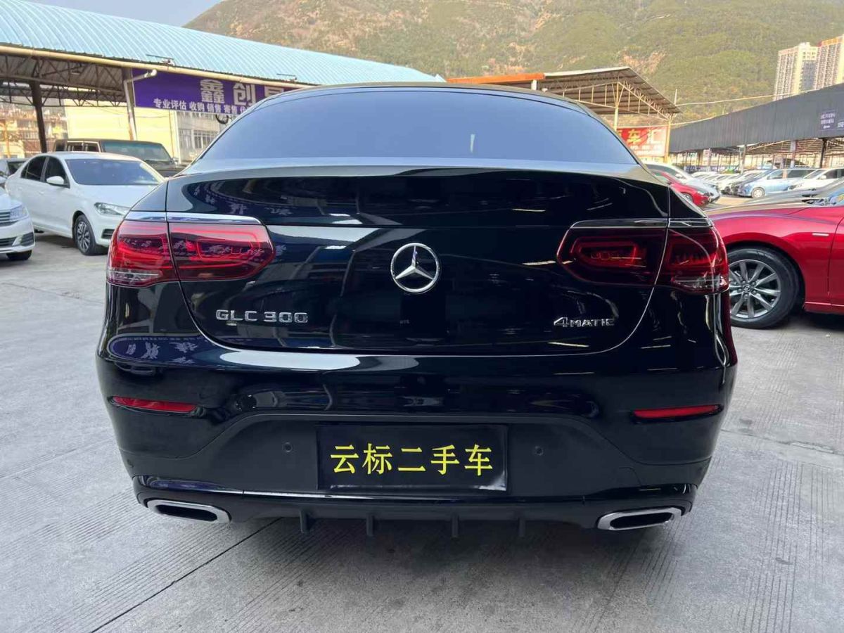 2023年2月奔馳 奔馳GLC  2023款 GLC 300 4MATIC 轎跑SUV