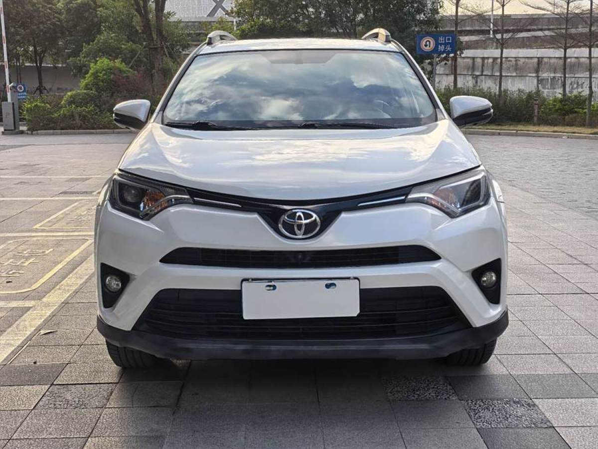 豐田 RAV4榮放  2016款 2.0L CVT兩驅(qū)風(fēng)尚版圖片