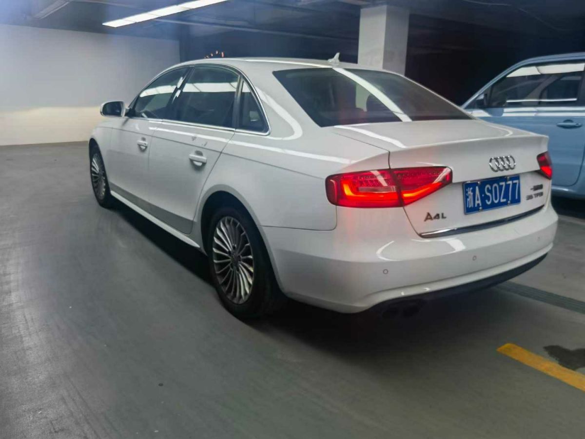 奧迪 奧迪A4L  2015款 A4L 1.8TFSI 30TFSI 舒適型圖片