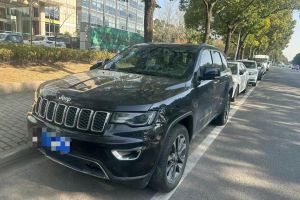 大切諾基 Jeep 3.0L 專業(yè)導(dǎo)航版