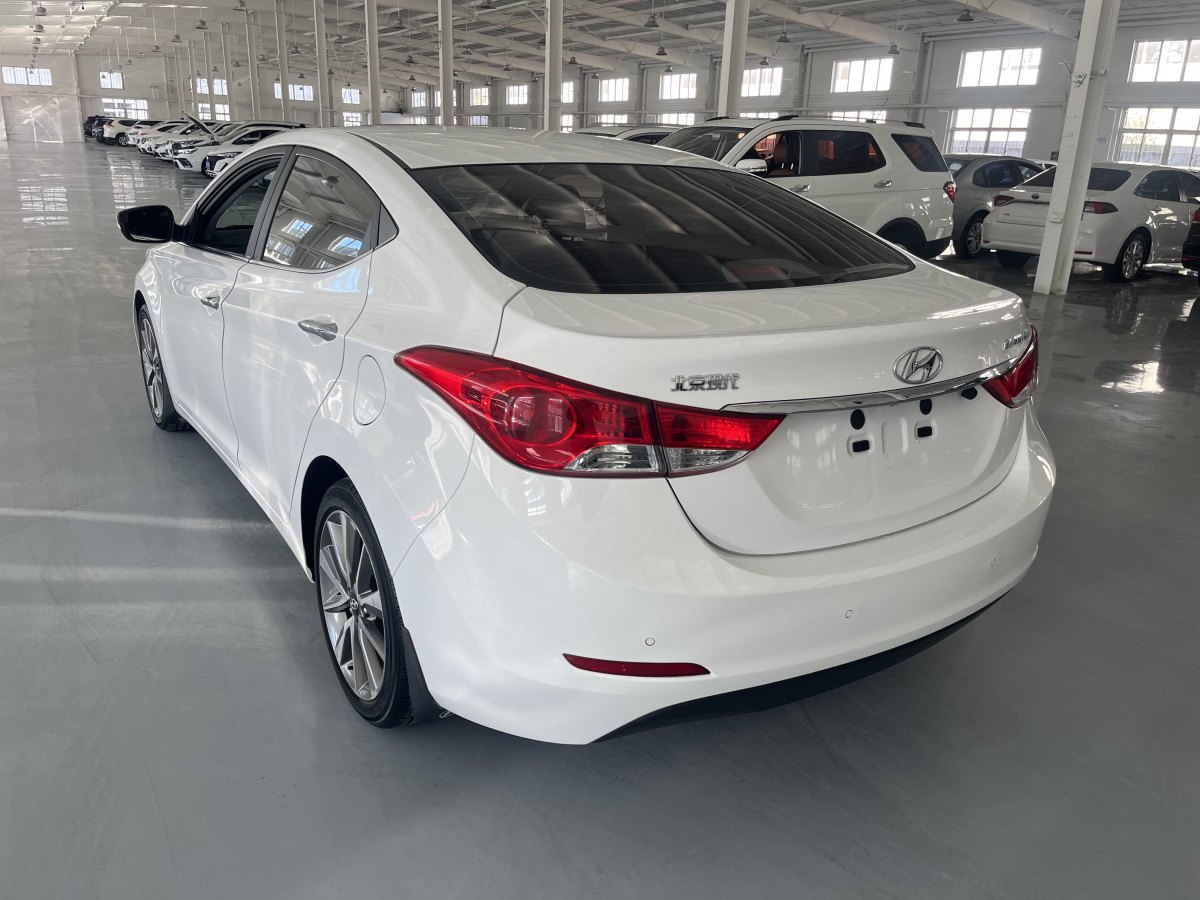 現(xiàn)代 朗動  2015款 1.6L 自動領(lǐng)先型圖片