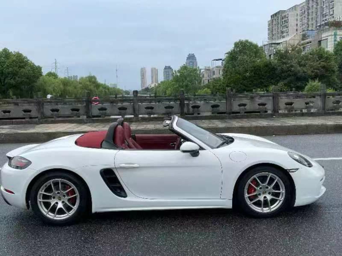 保时捷 Boxster 图片