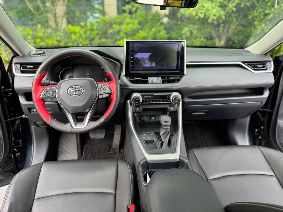 2020年5月丰田 RAV4荣放  2020款 2.0L CVT两驱风尚版