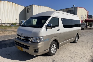 HIACE 丰田 2.7L自动豪华版13座