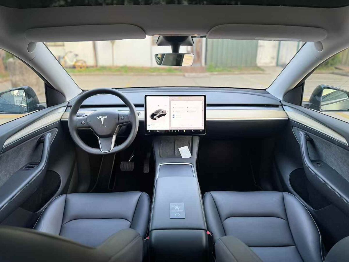 特斯拉 Model S  2023款 三電機(jī)全輪驅(qū)動(dòng) Plaid版圖片