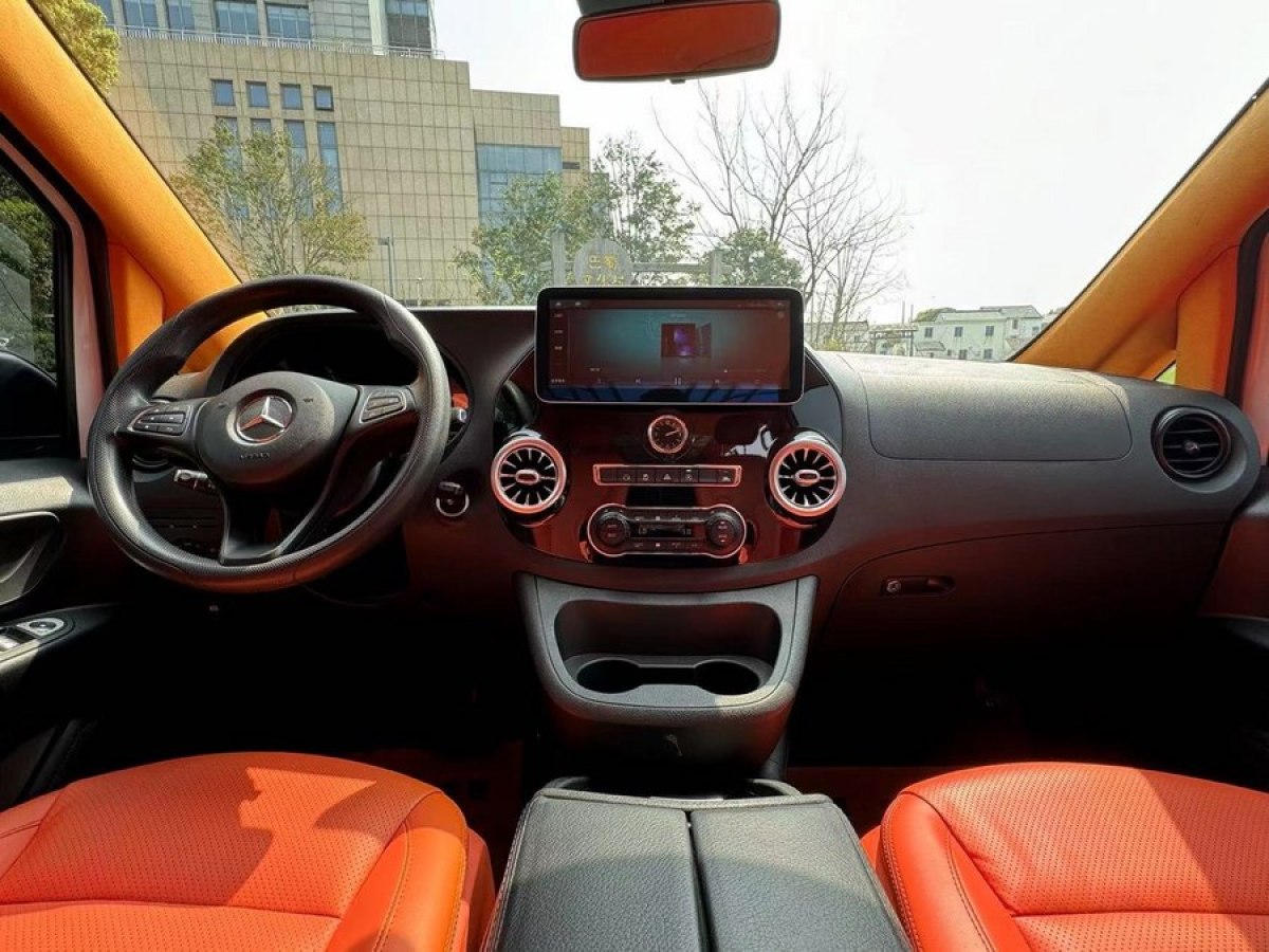 奔驰 威霆  2016款 2.0T 精英版图片